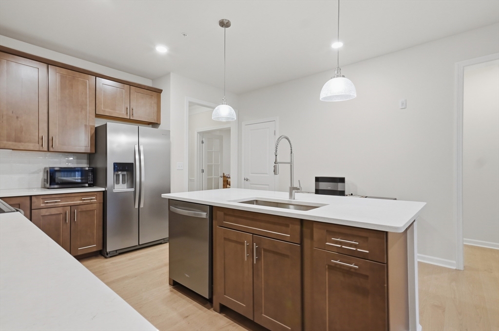 320 Martins Landing 108
