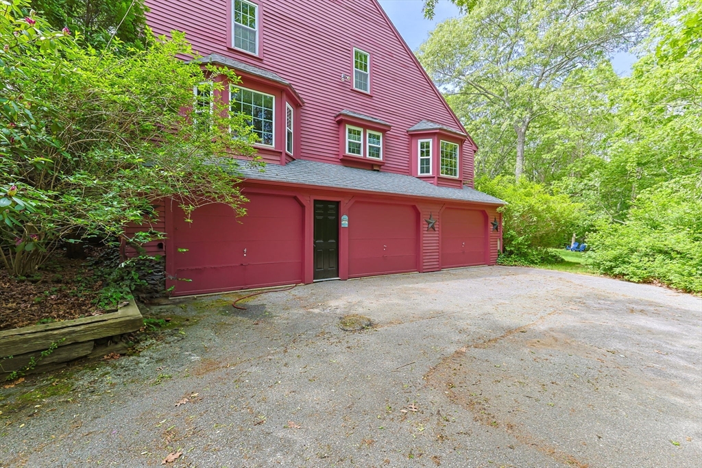 16 Grand Oak Rd