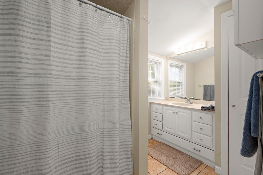 128 Collins St, Danvers, MA, 128 Collins St, Danvers, MA Photo #20