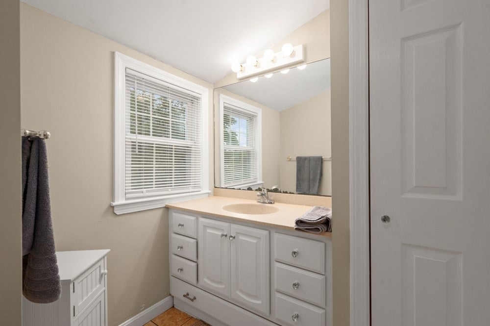 128 Collins St, Danvers, MA, 128 Collins St, Danvers, MA Photo #19