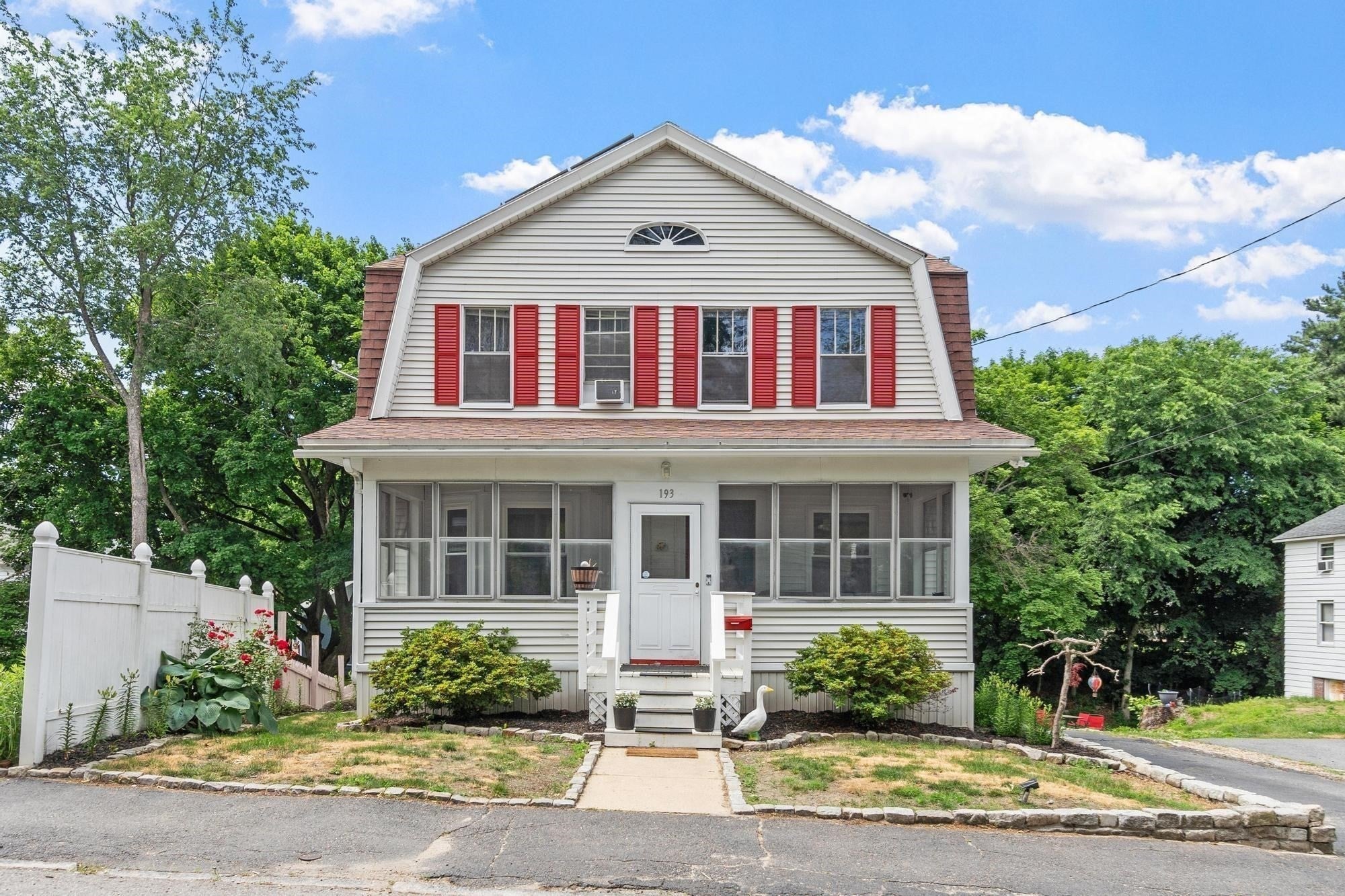 193 Milk St - Photo 3