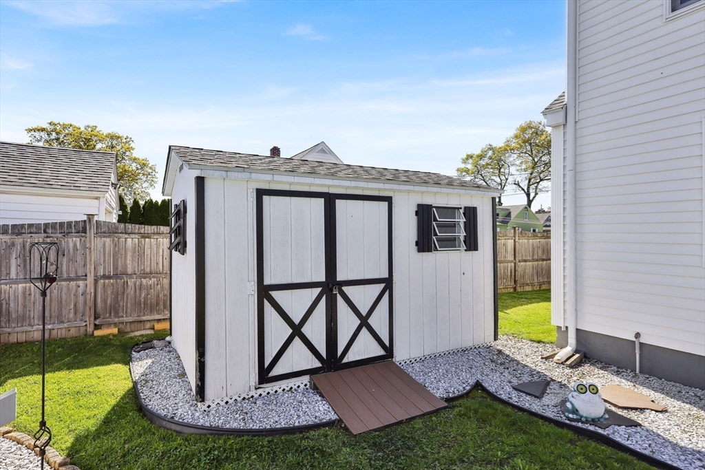 101 Frontenac Street, Chicopee, MA Photo #29
