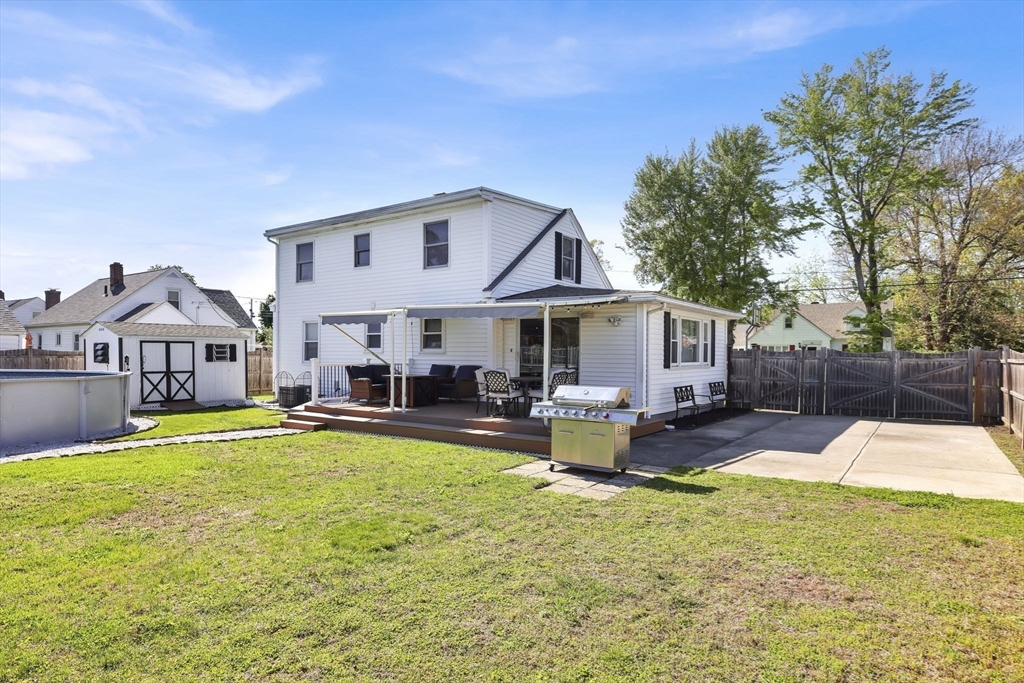101 Frontenac Street, Chicopee, MA Photo #38