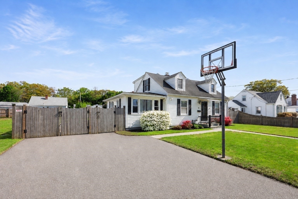 101 Frontenac Street, Chicopee, MA Photo #39