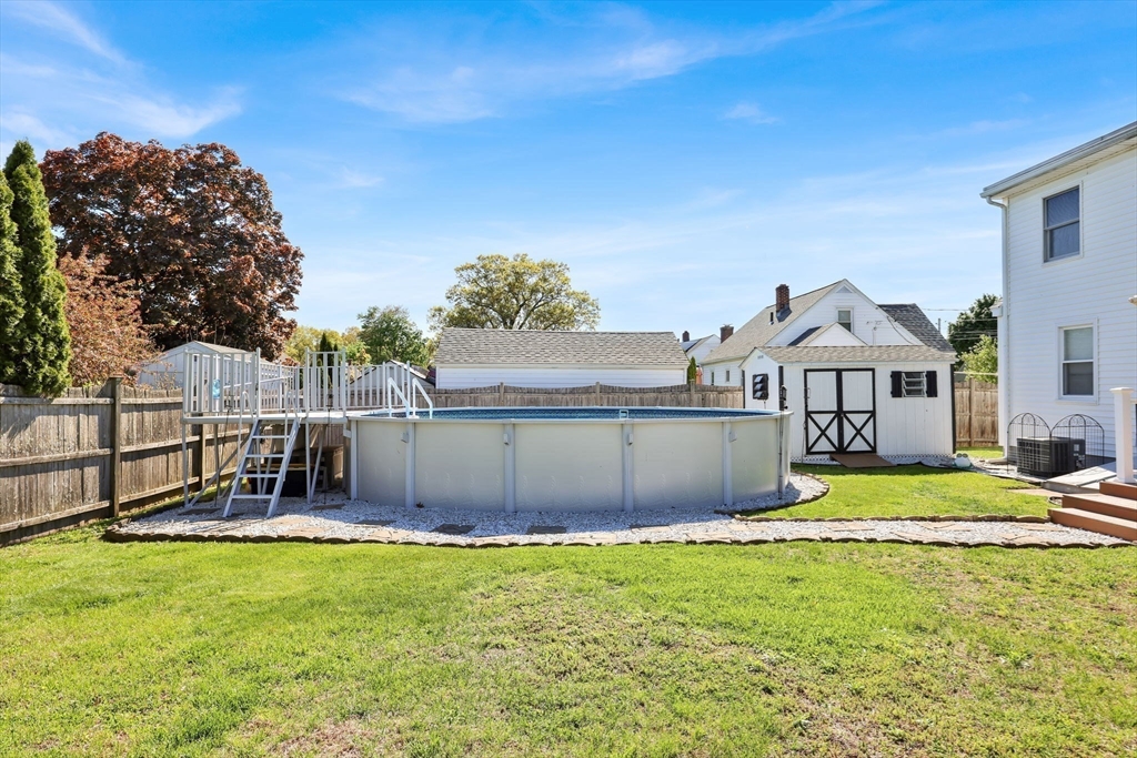 101 Frontenac Street, Chicopee, MA Photo #37