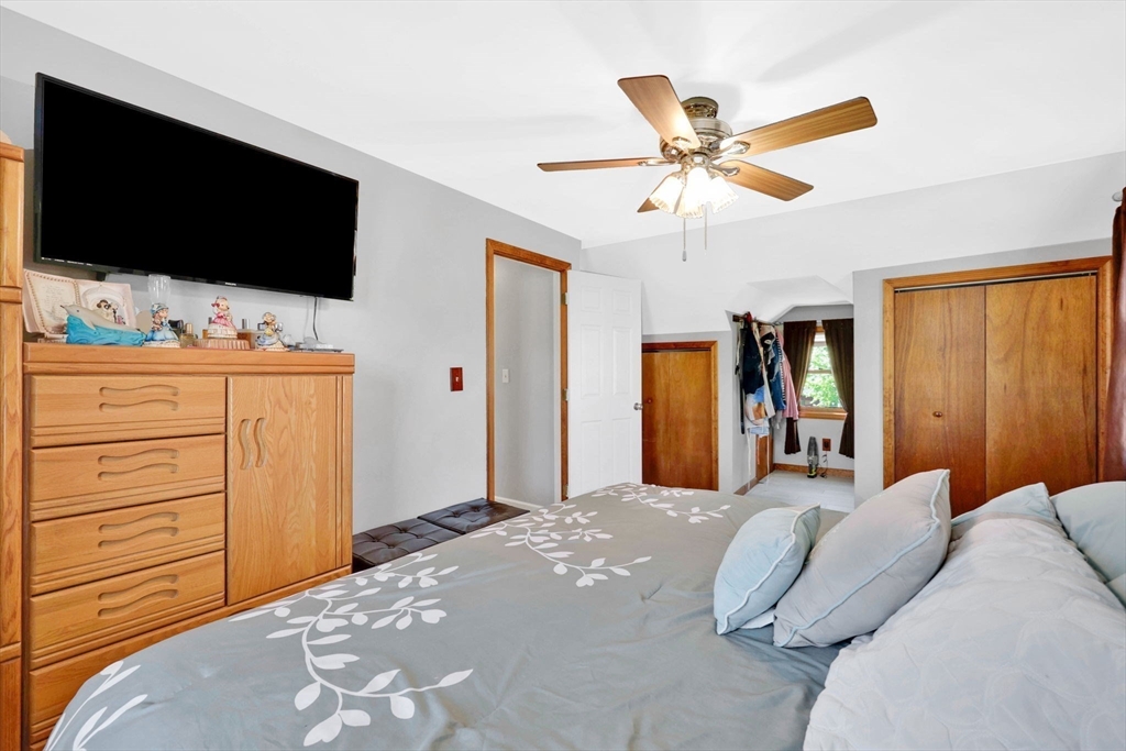 101 Frontenac Street, Chicopee, MA Photo #15