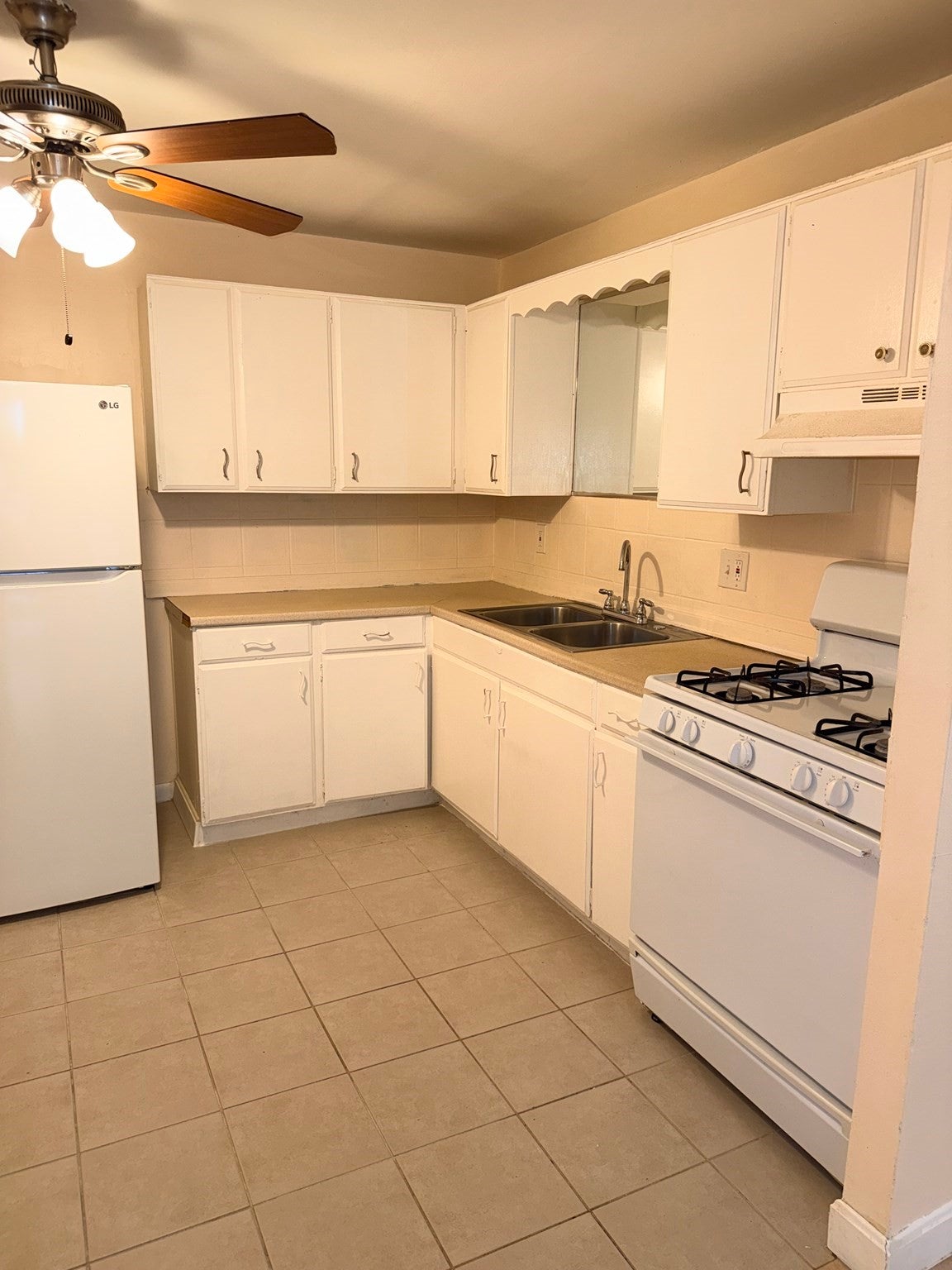 262 E Haverhill St #2, Lawrence, MA, 262 E Haverhill St #2, Lawrence, MA Photo #5