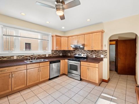 492 Metropolitan Ave Boston MA 02136