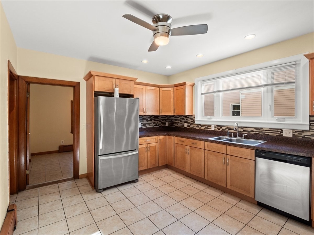 492 Metropolitan Ave