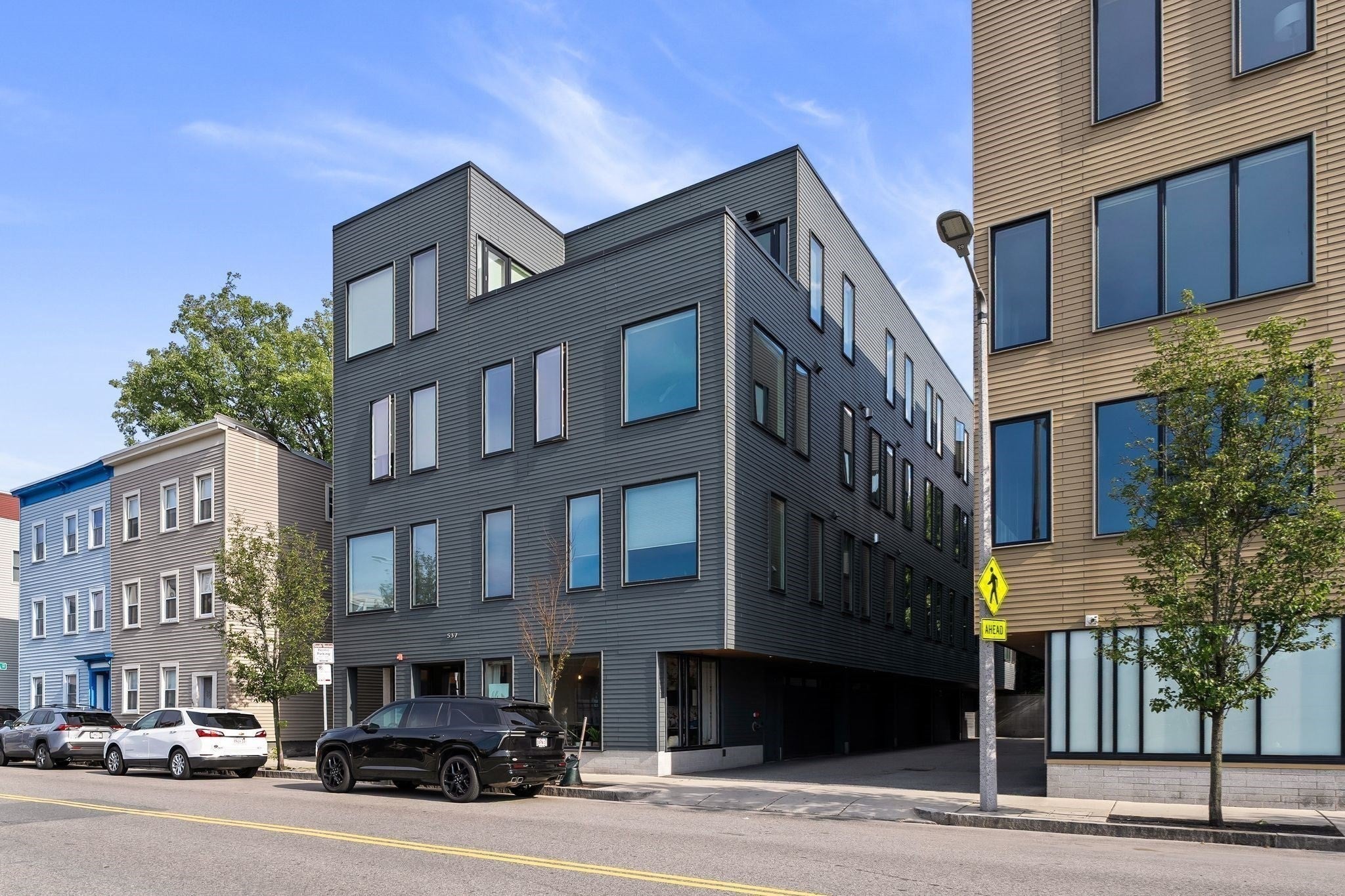 537 E 1st Street