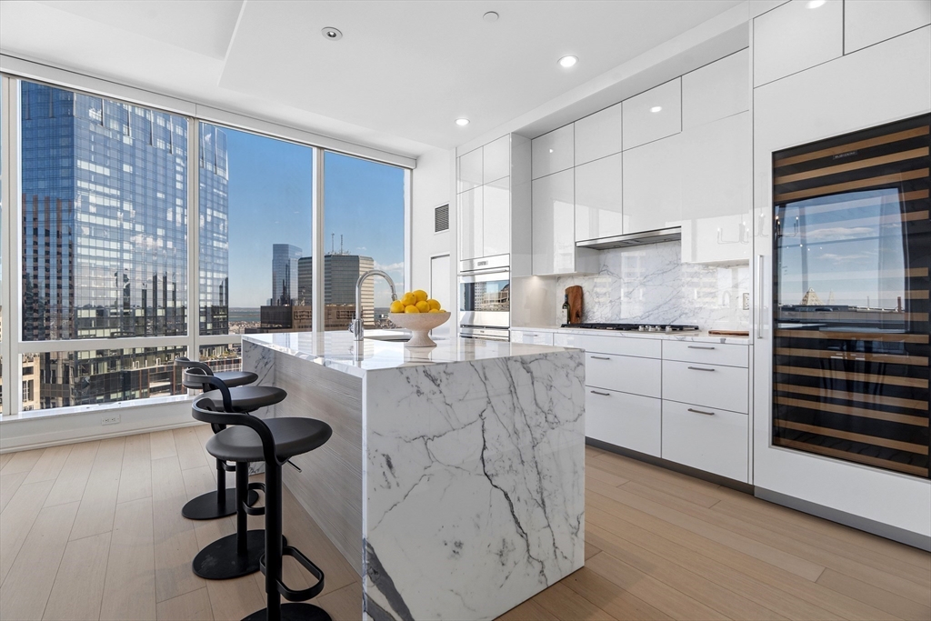 1 Franklin St 4308