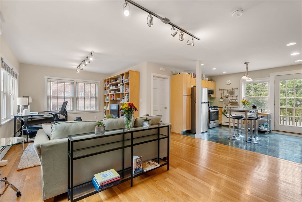 327 Franklin Street
