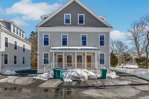 3 Honora Ln 3 Bourne MA 02532