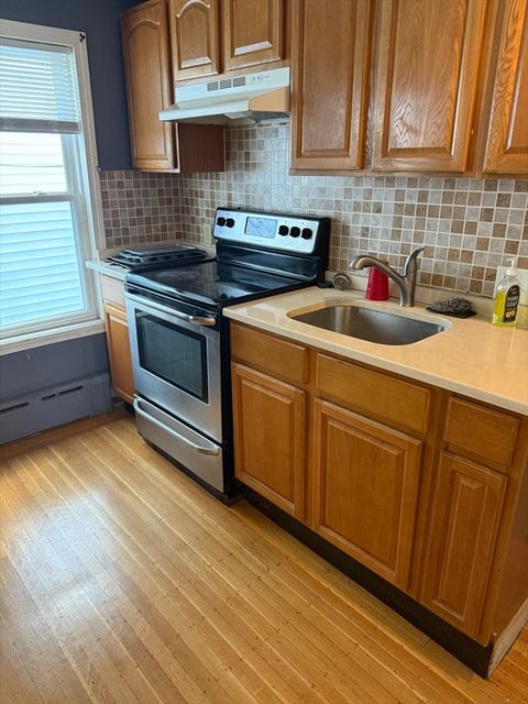 7 Hillside Ave 2 Everett MA 02149