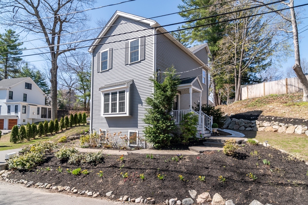 9 Shore Road