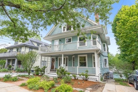 Photo of 186 Pleasant Street #1, Arlington, MA 02476 (MLS # 73525549)