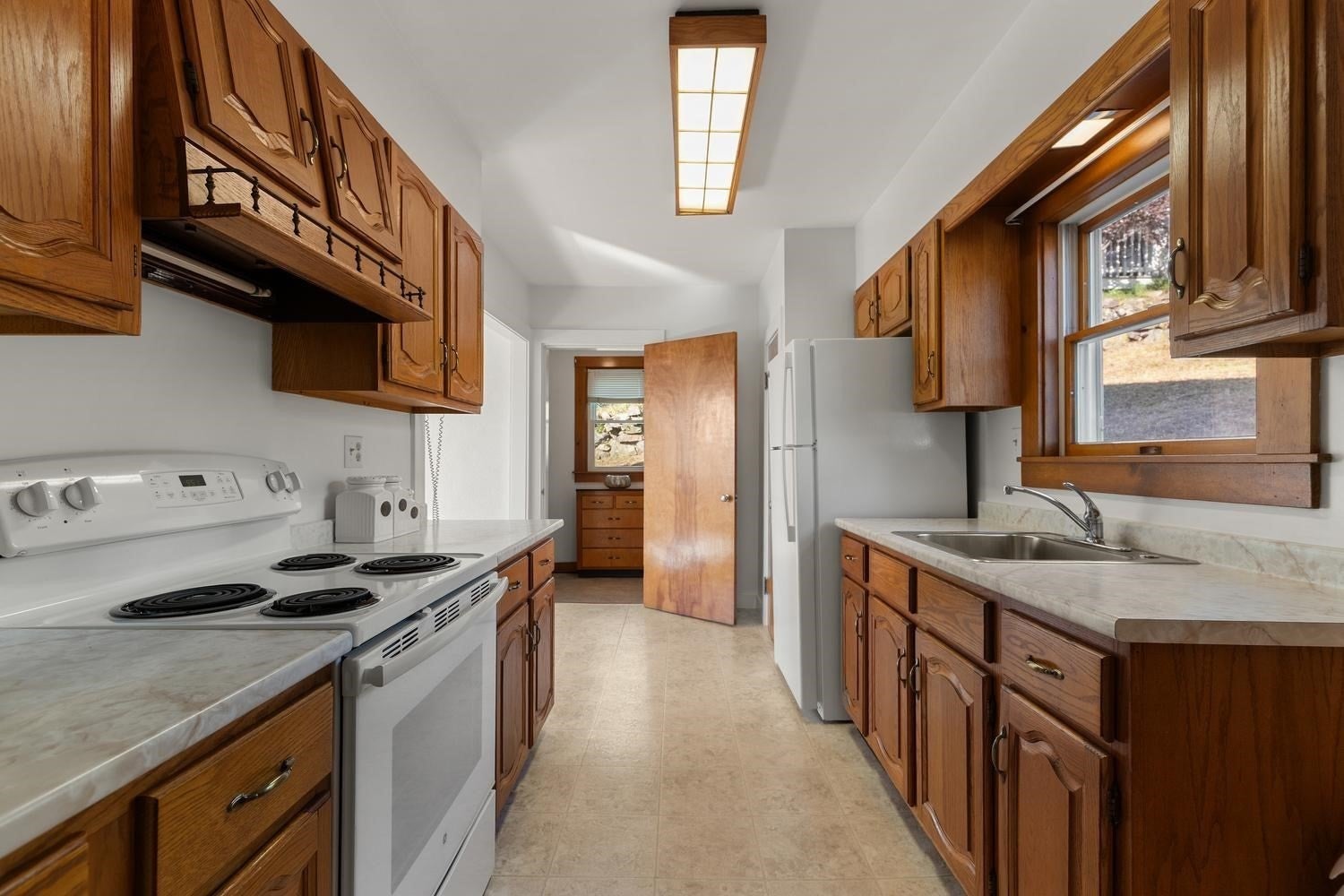 34 Oakland Ave, Lynn, MA, 34 Oakland Ave, Lynn, MA Photo #17