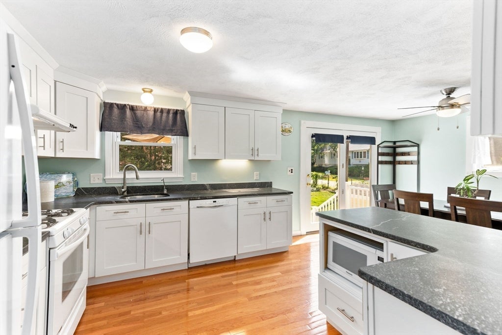 8 Green St, Billerica, MA, 8 Green St, Billerica, MA Photo #6