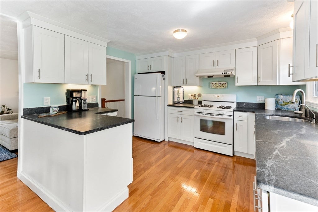 8 Green St, Billerica, MA, 8 Green St, Billerica, MA Photo #5