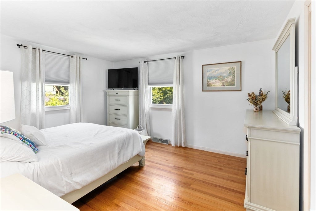 8 Green St, Billerica, MA, 8 Green St, Billerica, MA Photo #15