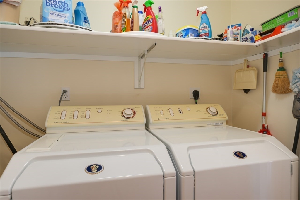 Norfolk, Massachusetts 02056, United States, 2 Bedrooms Bedrooms, ,2 BathroomsBathrooms,Residential,Active,225218