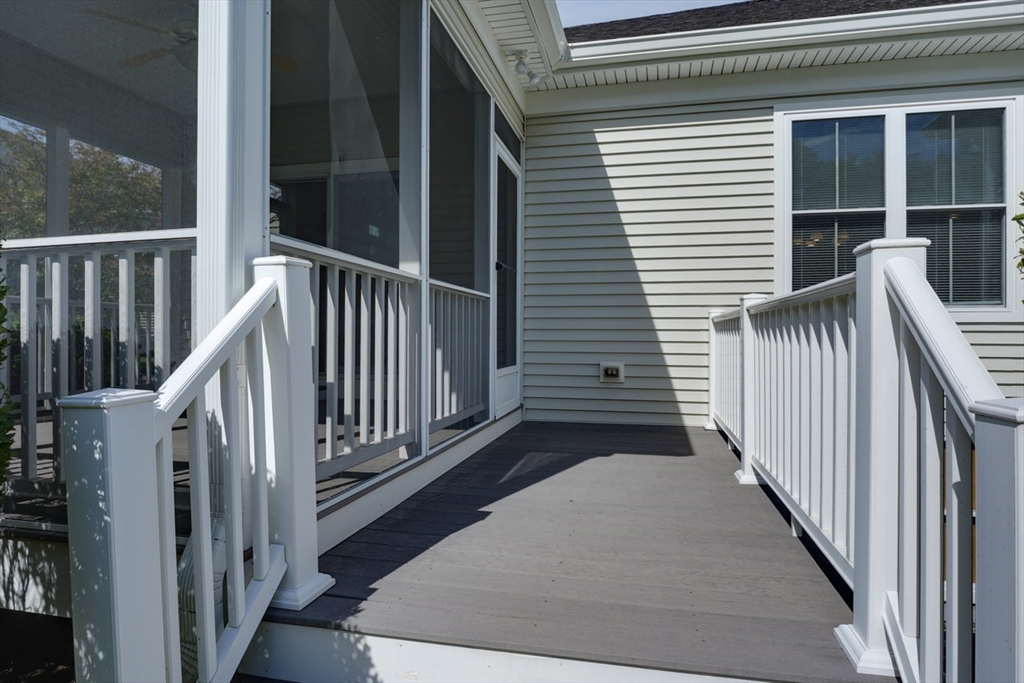 Norfolk, Massachusetts 02056, United States, 2 Bedrooms Bedrooms, ,2 BathroomsBathrooms,Residential,Active,225218