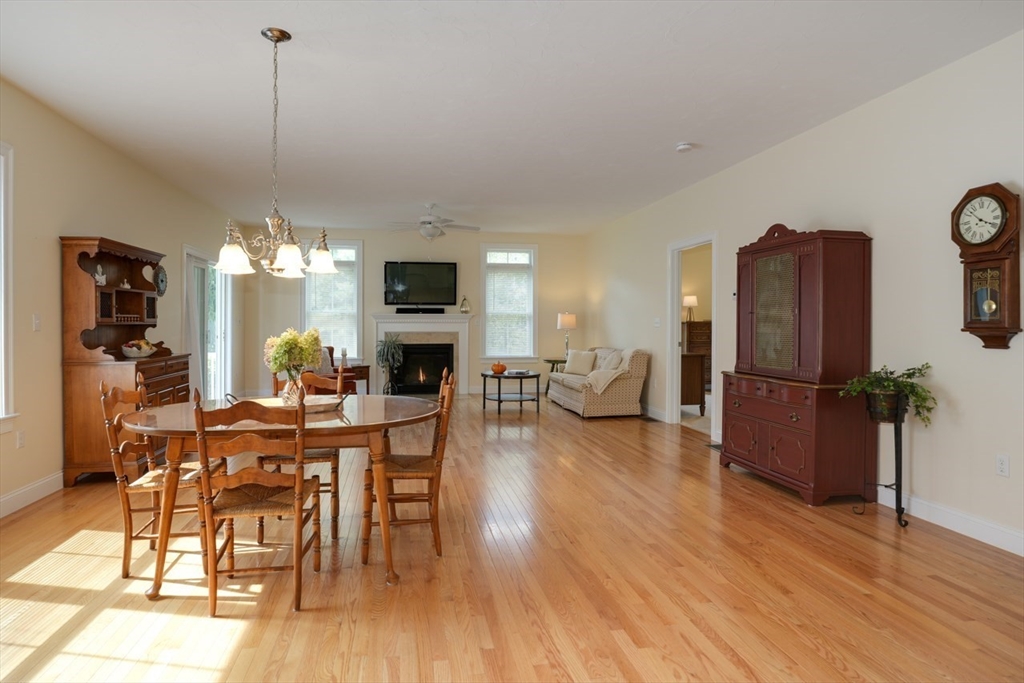 Norfolk, Massachusetts 02056, United States, 2 Bedrooms Bedrooms, ,2 BathroomsBathrooms,Residential,Active,225218