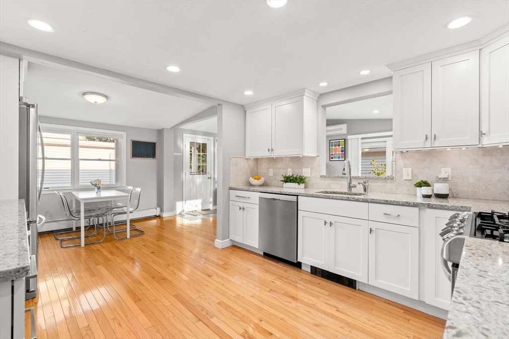 15 University Rd