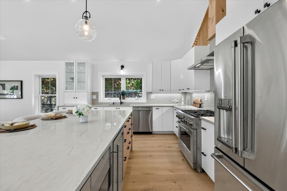 101 Hackensack Rd, Boston MA 02467