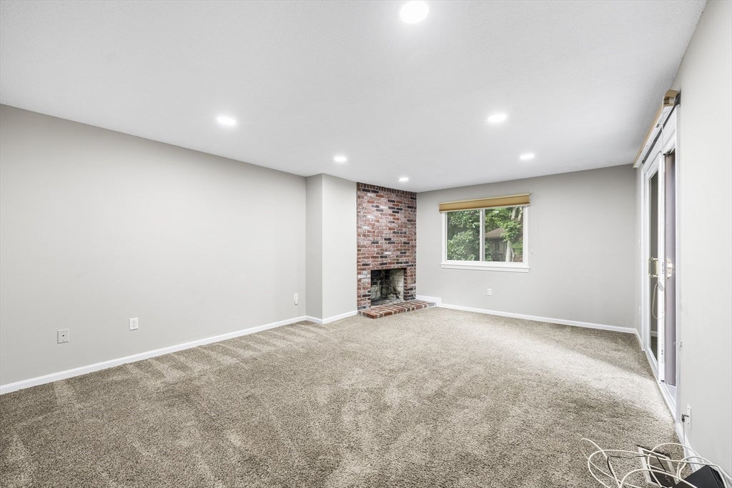 72 E Bluff Rd #72, Ashland, MA, 72 E Bluff Rd #72, Ashland, MA Photo #3
