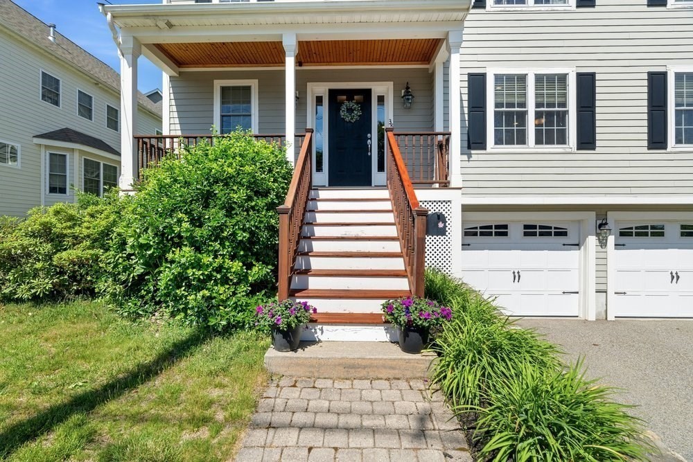 38 Woodley Ave