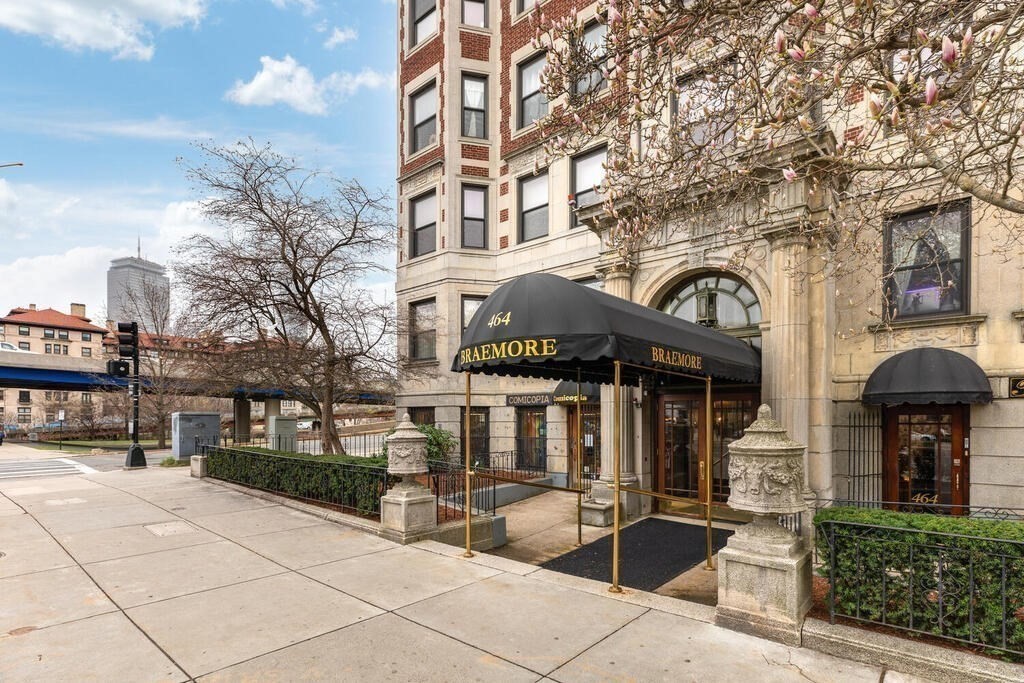 464 Commonwealth Ave 27