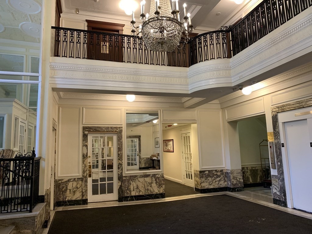 464 Commonwealth Ave 27