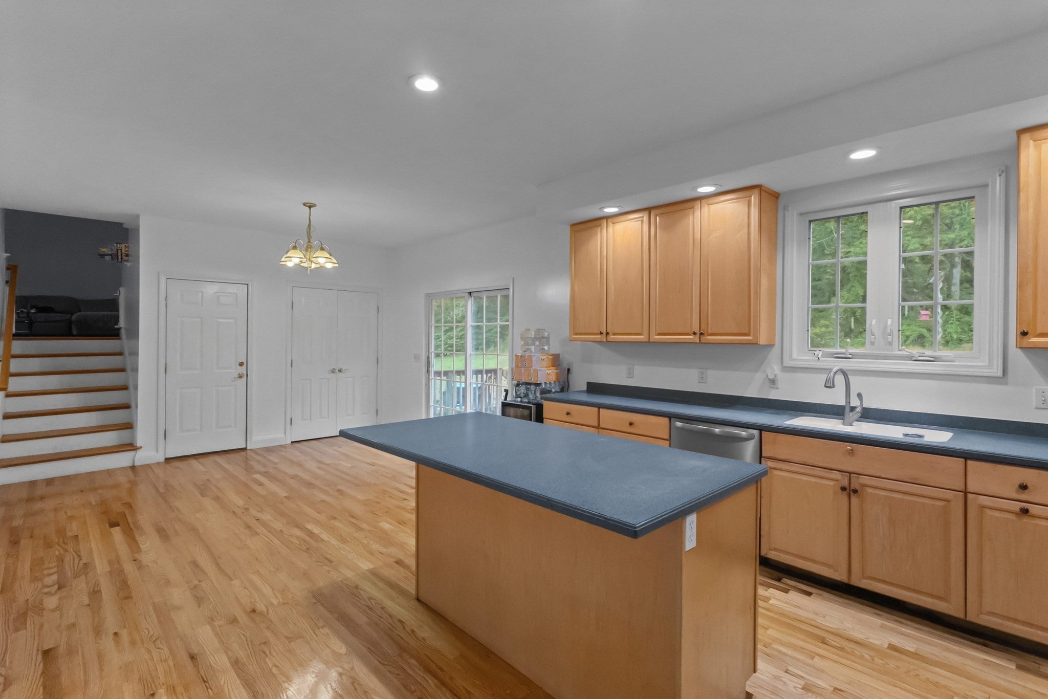 352 Grafton St, Shrewsbury, MA, 352 Grafton St, Shrewsbury, MA Photo #8