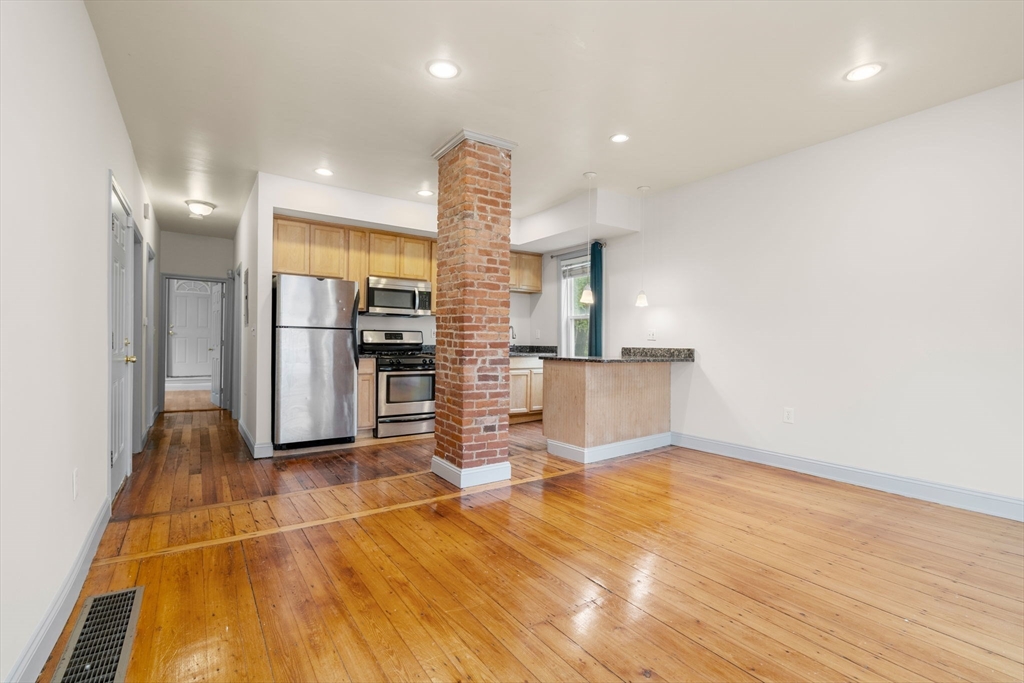 127 Marcella Street 1