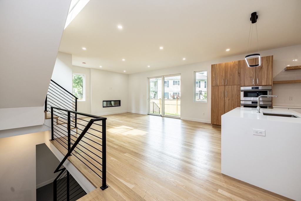 93 Griswold St 93