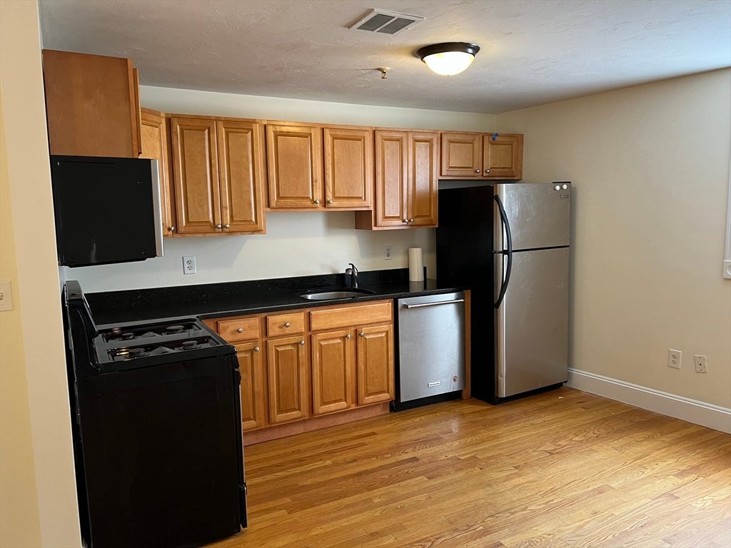 144 Washington Street #7, Peabody, MA Photo #1