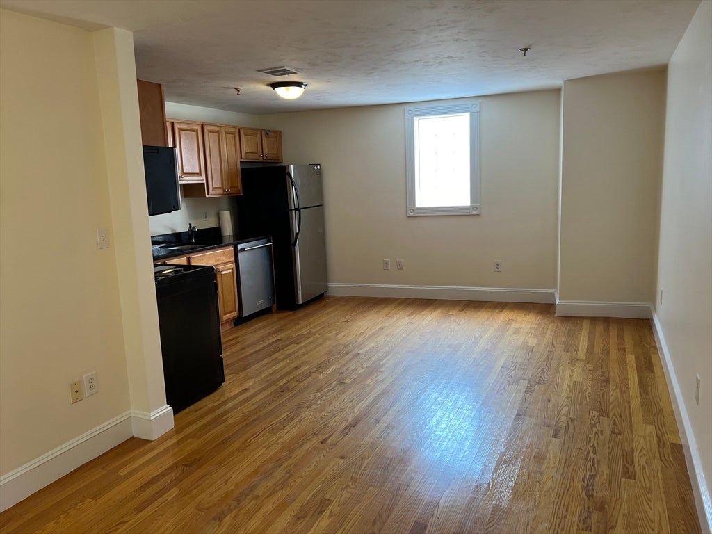 144 Washington Street #7, Peabody, MA Photo #2