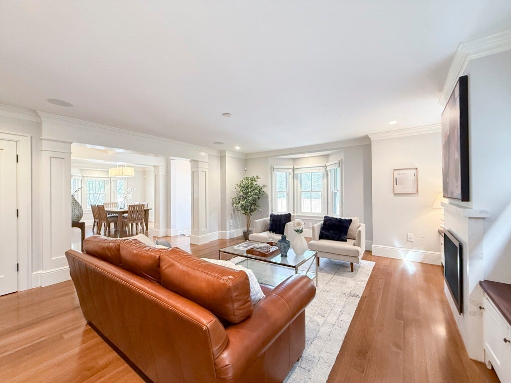 35 Willard St
