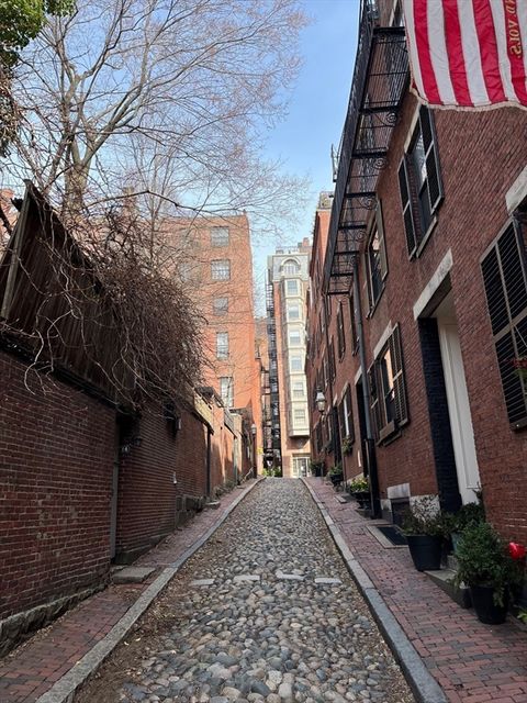 96 Mount Vernon St Boston MA 02108