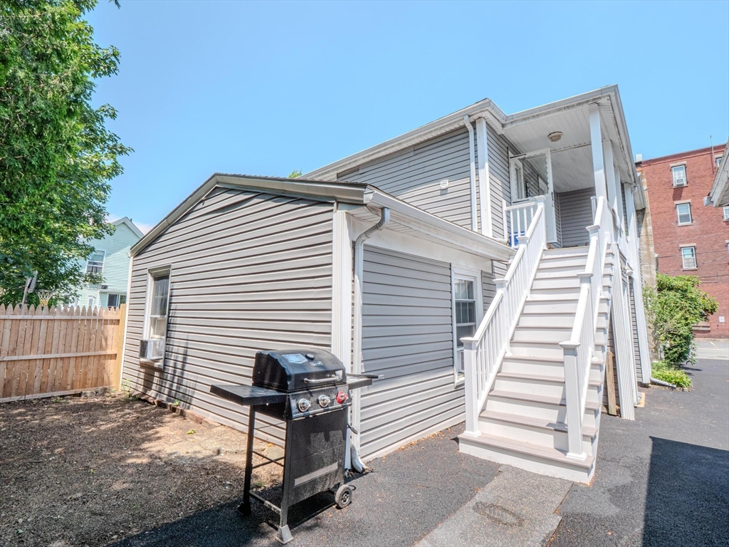 16 Cleveland St