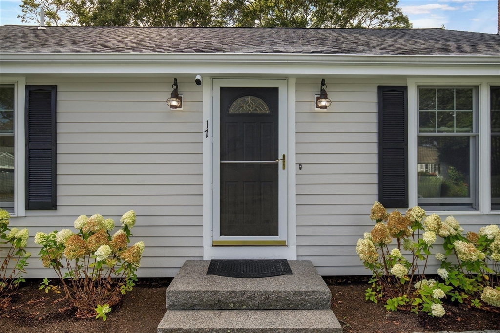 17 Trowbridge Path