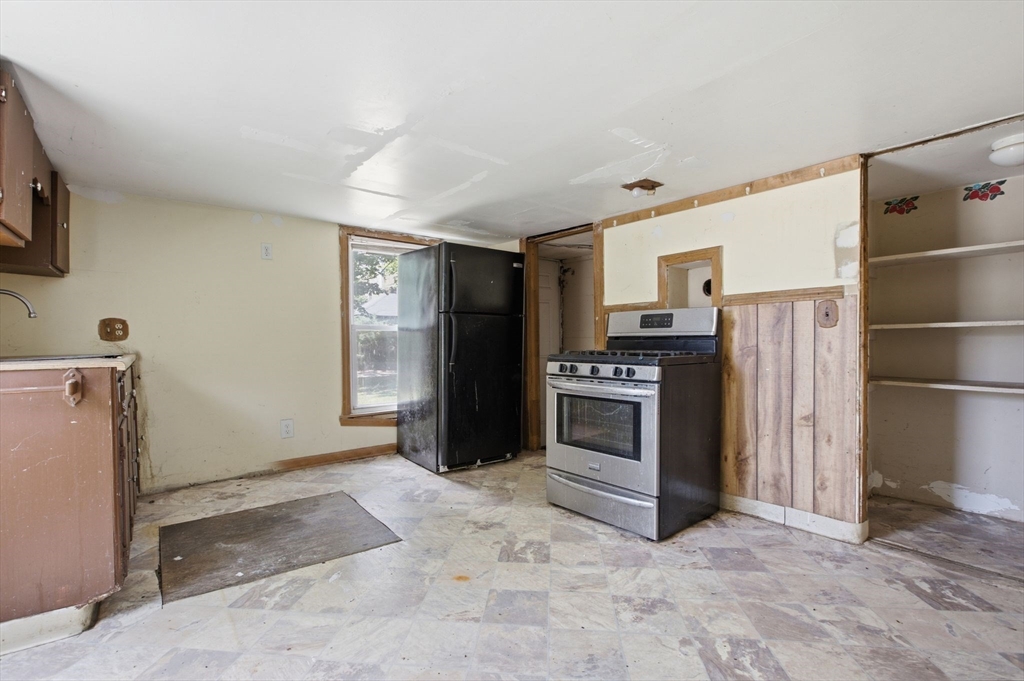 18 Prout St