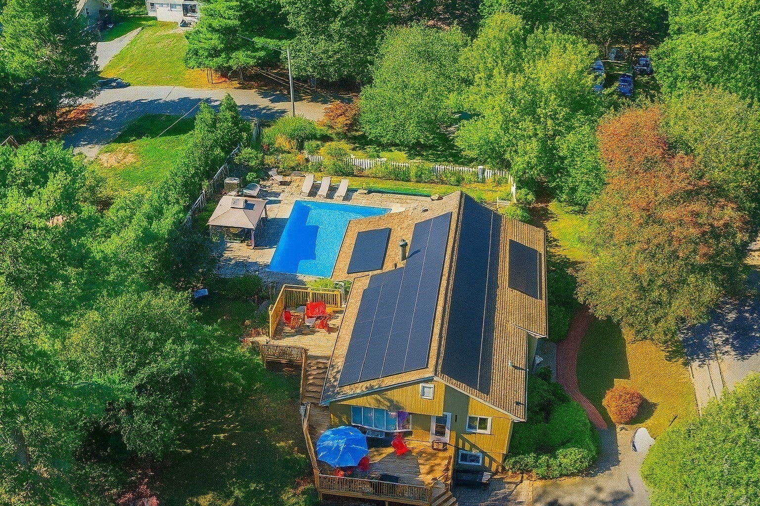6 Gary Dr, Mattapoisett MA 02739
