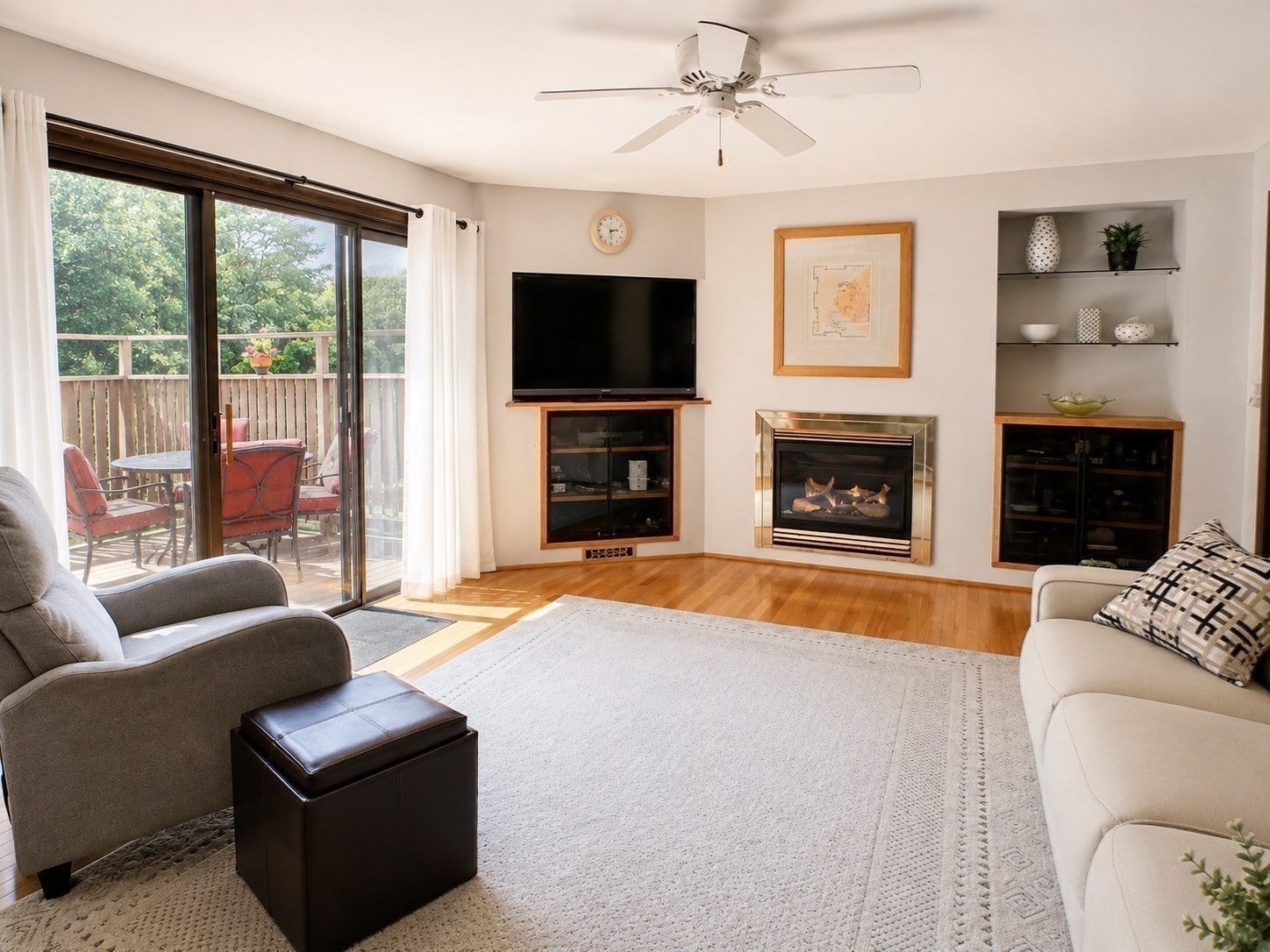 6 Gary Dr