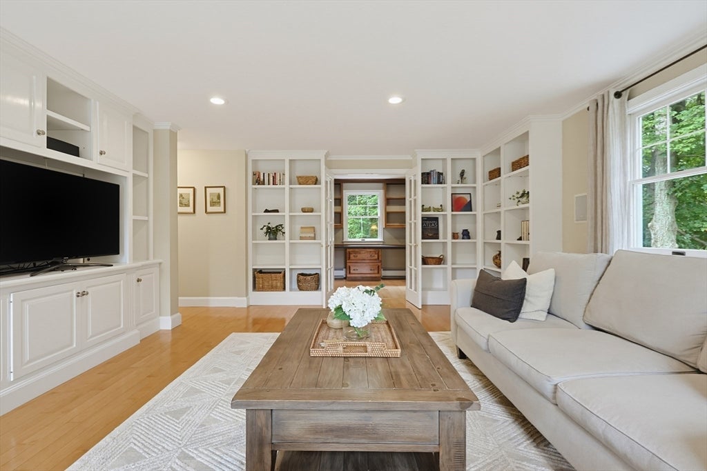 1804 Washington St, Holliston, MA, 1804 Washington St, Holliston, MA Photo #5
