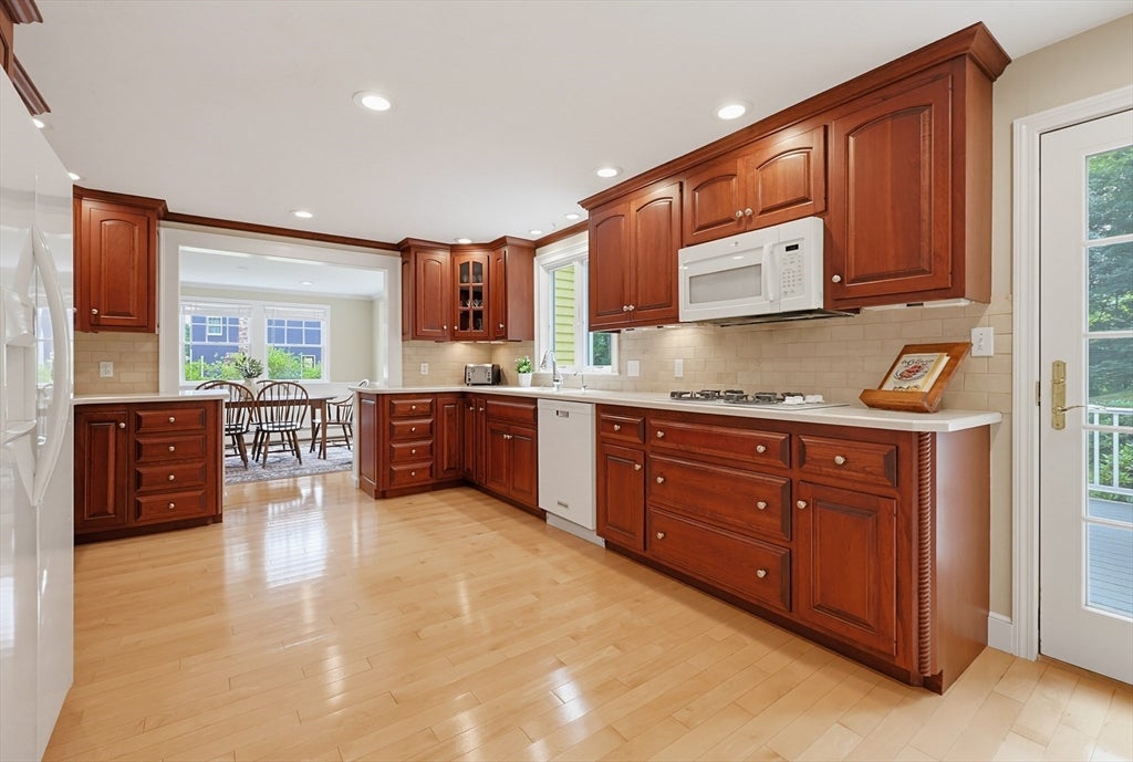 1804 Washington St, Holliston, MA, 1804 Washington St, Holliston, MA Photo #8
