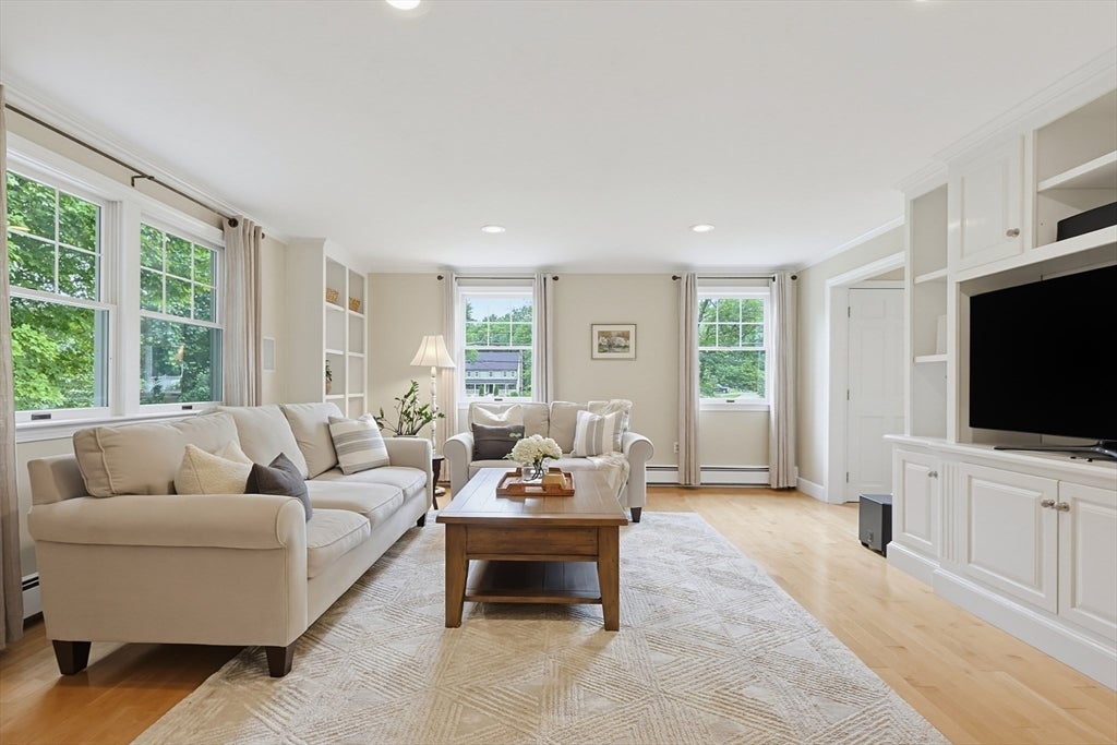 1804 Washington St, Holliston, MA, 1804 Washington St, Holliston, MA Photo #2