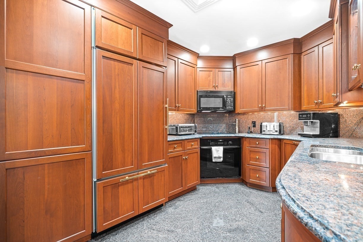 17 Trinity Road, Winchester, MA Photo #11