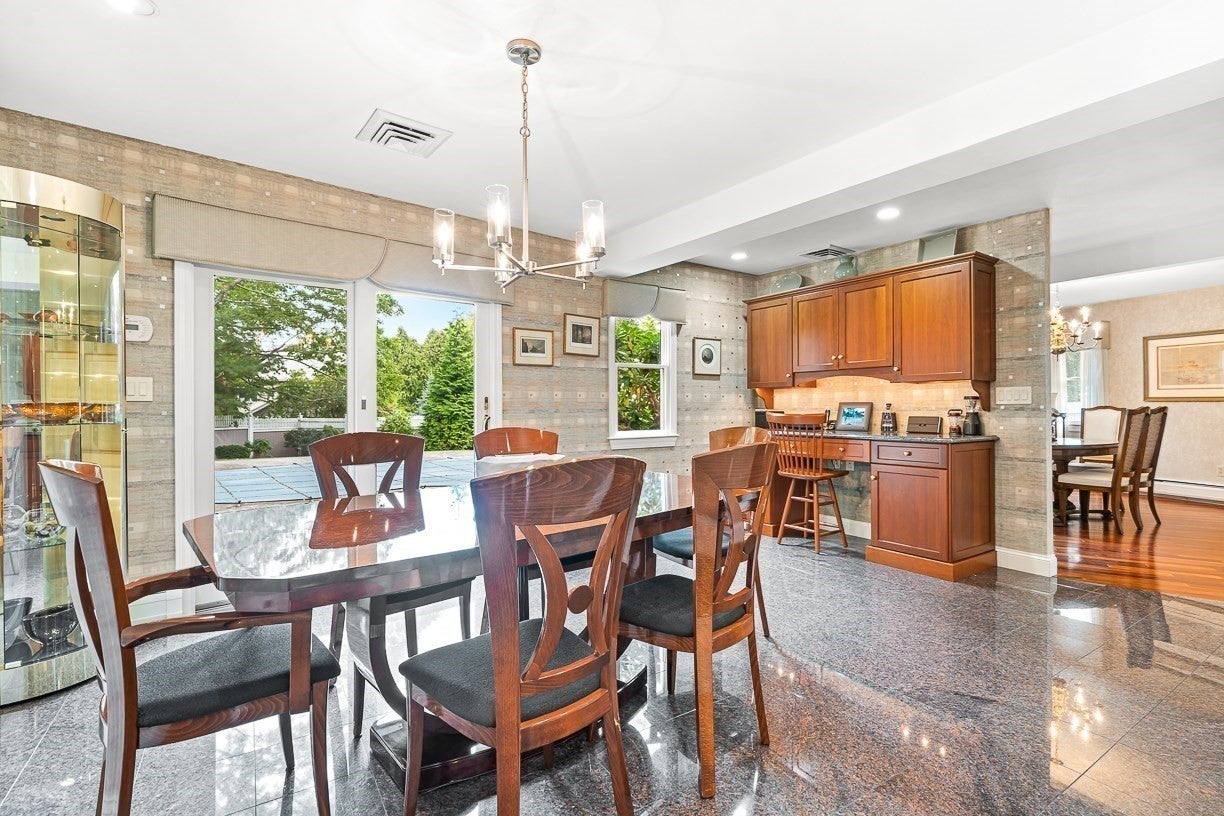 17 Trinity Road, Winchester, MA Photo #17